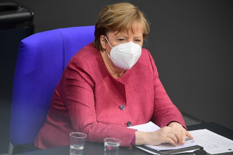 Ангела Меркель получила первую дозу вакцины AstraZeneca