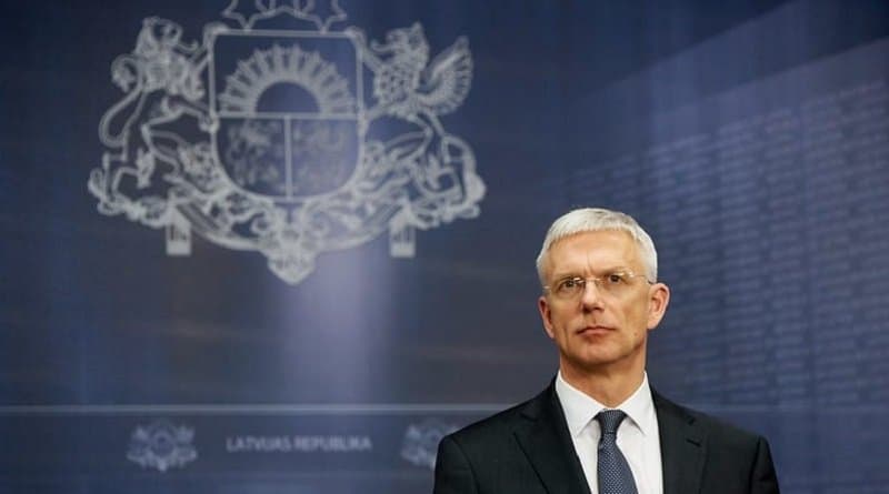 Сейм отклонил запрос оппозиции об отставке премьера Кариньша