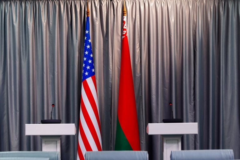 Посол США в Беларуси не приехала в Минск — у нее нет визы