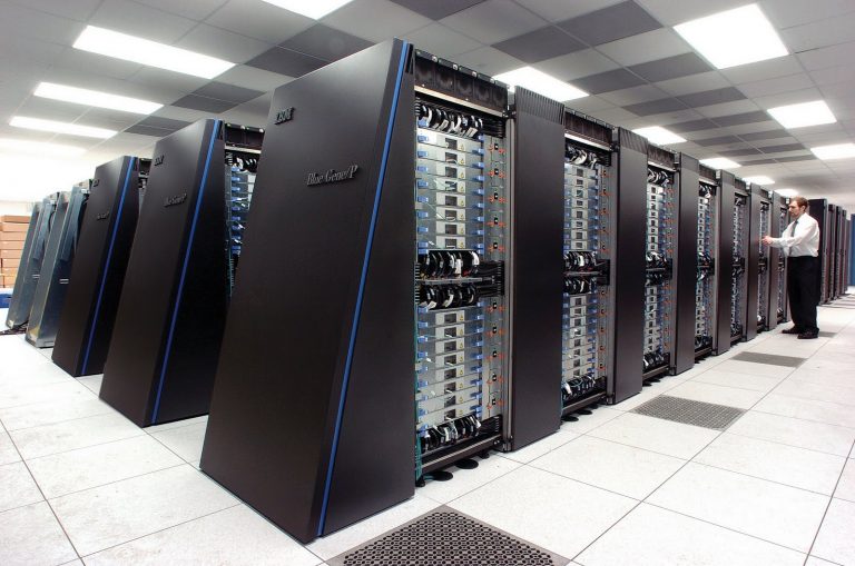 Суперкомпьютер IBM отправят в больницу для изучения вирусов будущего