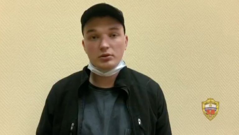 Опубликовано видео допроса блогера Била, устроившего ДТП в Москве