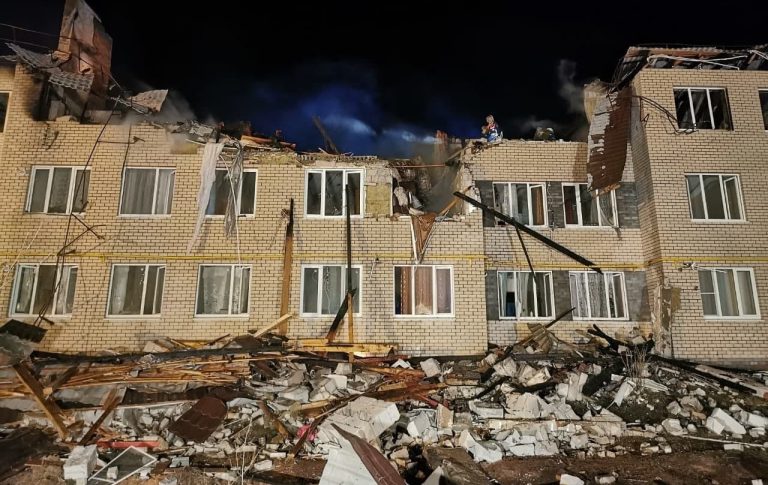 В России взорвался жилой дом, погиб грудной ребенок