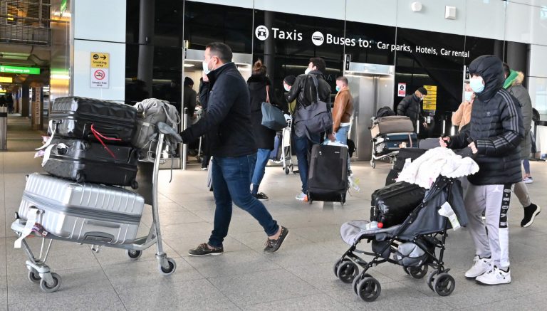 Великобритания вернулась в список «безопасных» стран без самоизоляции в Латвии