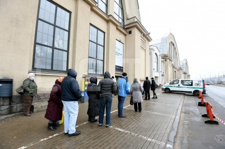 Результаты первого дня массовой вакцинации: привито более 2800 человек