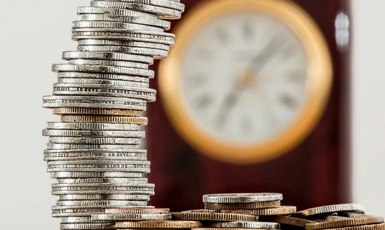 Латвийцы в виде господдержки в COVID-кризис получили более 300 млн евро