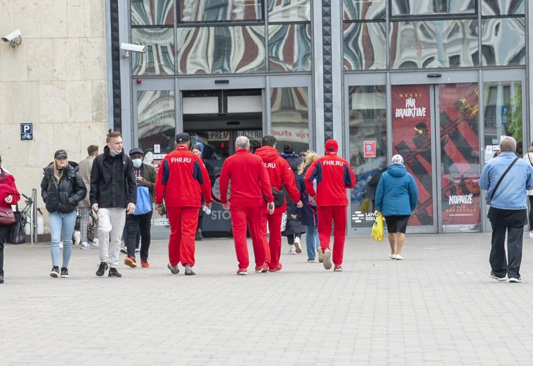 Федерация хоккея России: гуляющие по Риге люди в форме сборной не нарушают правила безопасности ЧМ (ФОТО)