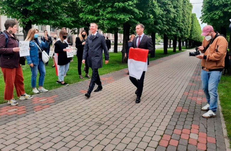 Политолог: активность Ринкевича последних дней — это полный провал