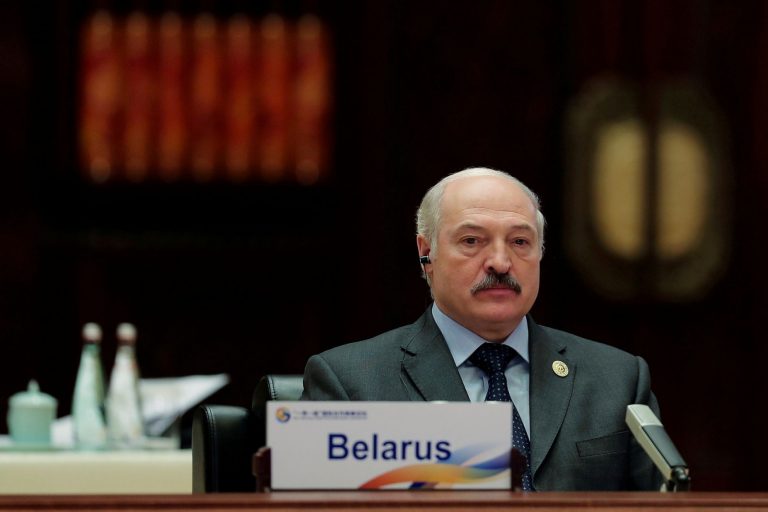 Лукашенко: о минировании самолета Ryanair сообщили из Швейцарии
