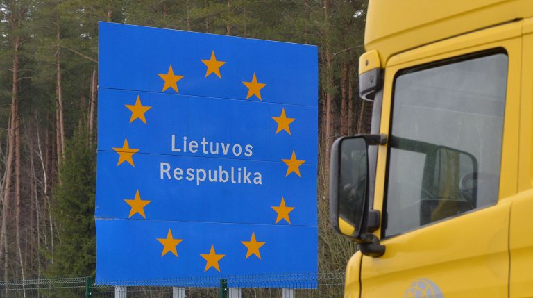 Беларусь зеркалит и высылает двух литовских дипломатов