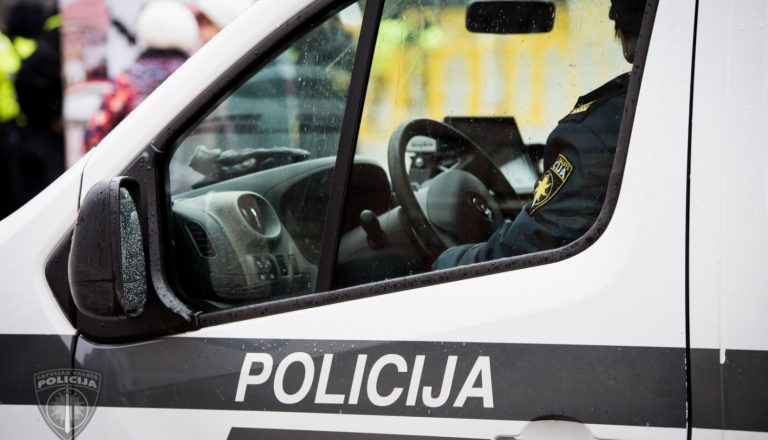 В Иманте зарезан мужчина: полиция задержала подозреваемых