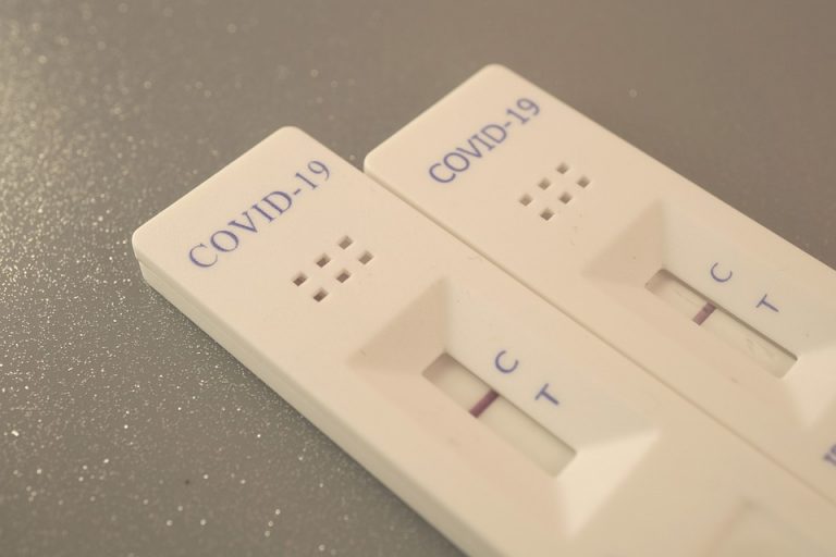 За прошедшие сутки в Латвии подтверждено 319 новых случаев COVID-19, умерли 3 человека