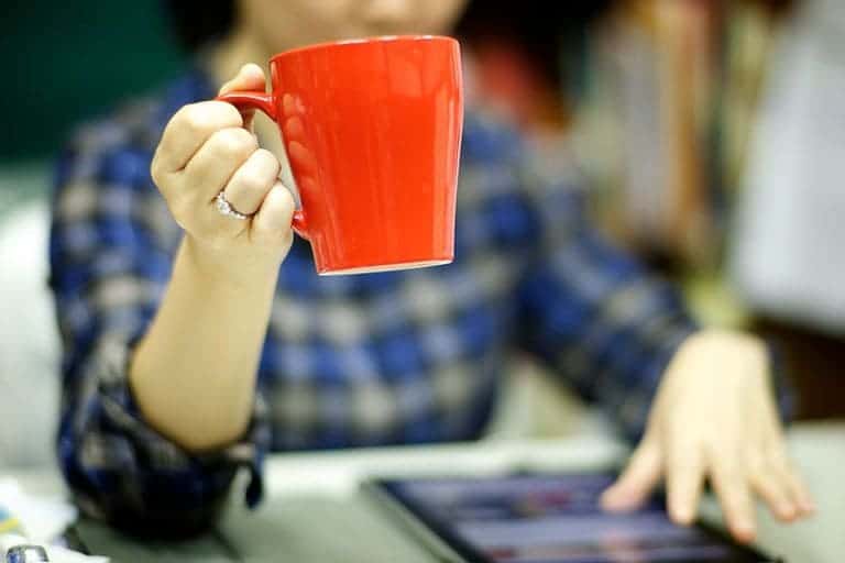 Фекальные бактерии в офисных кружках и другие факты, о которых вам лучше быть в курсе