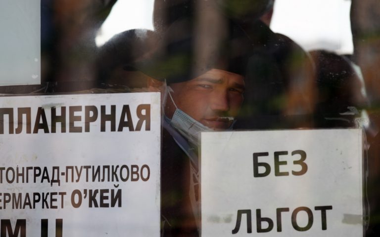 Приезжие смогут трудоустроиться в России, сдав экзамен по русскому и истории