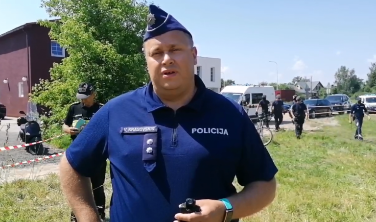 Во время мероприятия по сжиганию масок в Марупе было арестовано трое