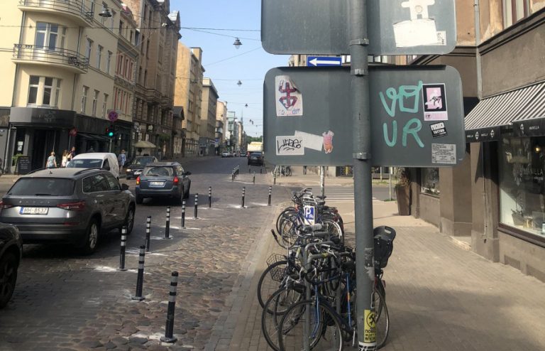 В Рижской думе объяснили, как распределяются «закрывшиеся» парковочные места на облагороженных улицах