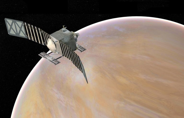 NASA впервые за 30 лет отправила аппараты на Венеру — искать воду и следы жизни