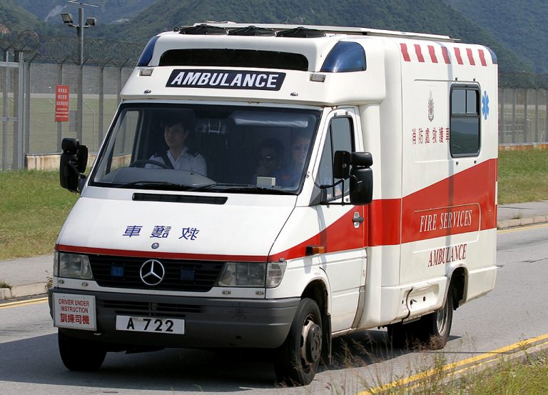 В Китае поезд насмерть сбил девять человек