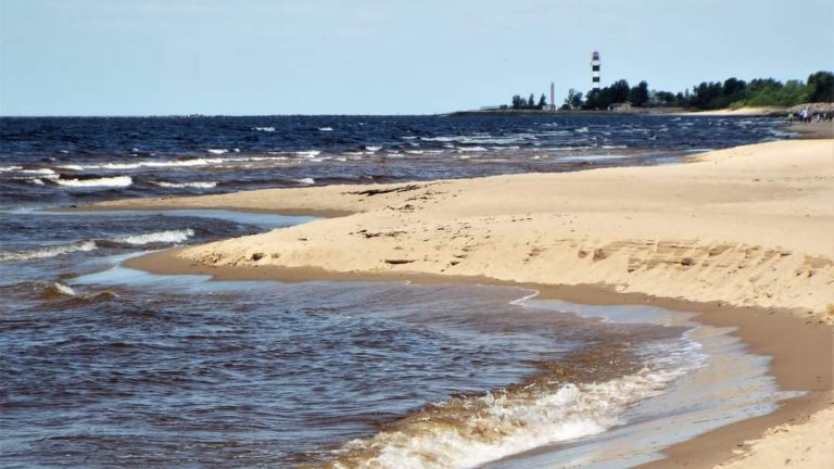 Погода на понедельник: жара, местами возможна гроза
