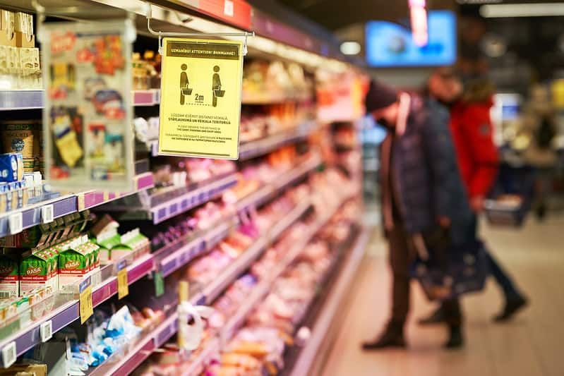 Пандемия не помеха. В Латвии цены выросли практически на все - от продуктов до услуг
