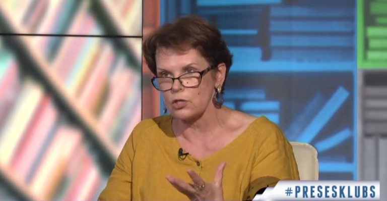 «Обязательно!»: ректор академии культуры выступила за вакцинацию учителей