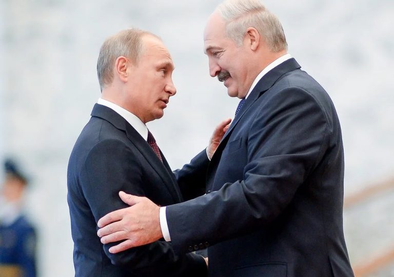 Лукашенко прибыл в Санкт-Петербург на встречу с Путиным