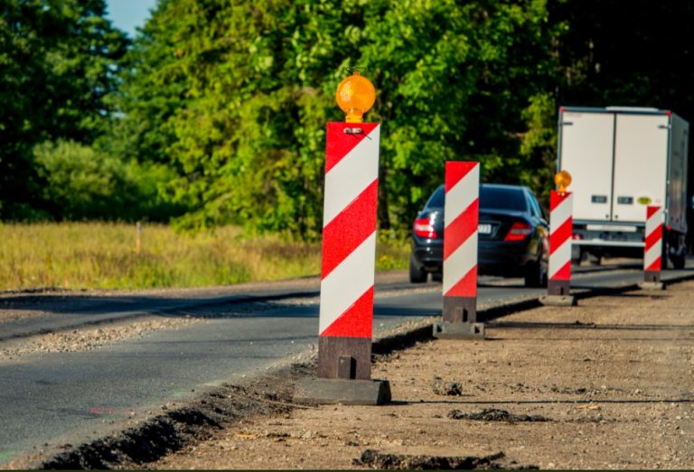 В Риге закрывают движение на улице Маскавас, на Лачплеша проезд ограничен