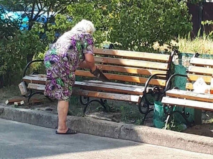 Разбиваем в пух и прах стереотипы о бабушках