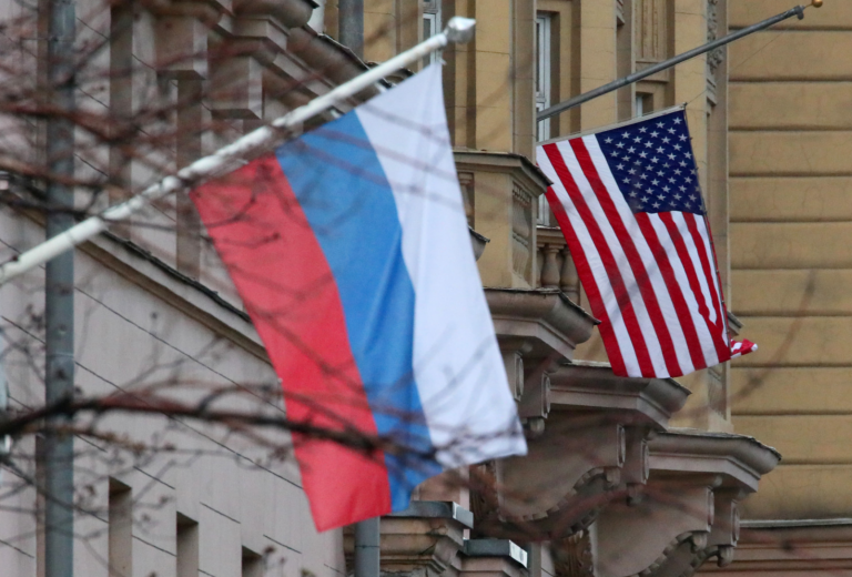 США уволят более 180 сотрудников дипмиссий в России
