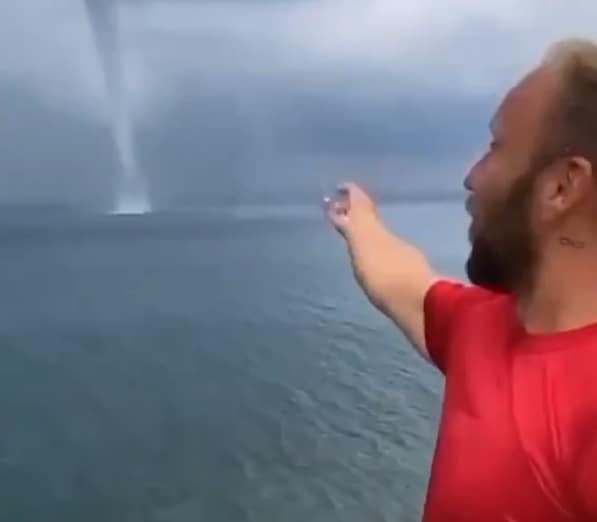 Смерч в районе Геленджика туристы засняли на видео