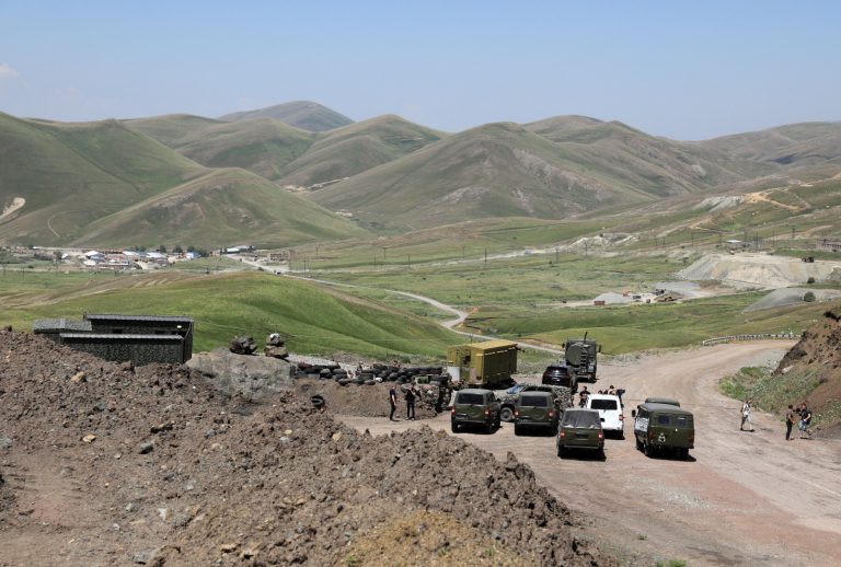 Между военными Армении и Азербайджана произошла перестрелка