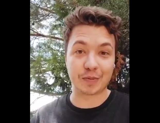 Протасевич вышел в соцсеть и рассказал, как отбывает домашний арест (ВИДЕО)