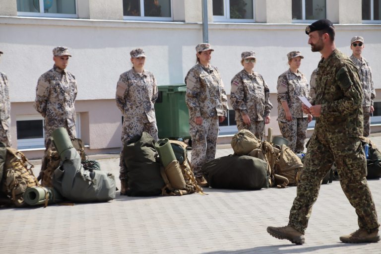 Военнослужащие Латвии до 1 августа должны решить: вакцинироваться или оставить службу