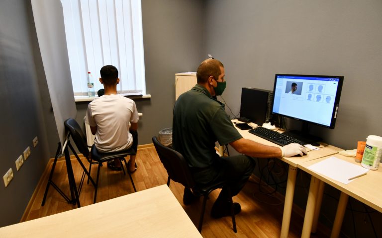 Центр беженцев в Муцениеки загружен полностью — сейчас там находятся 384 мигранта