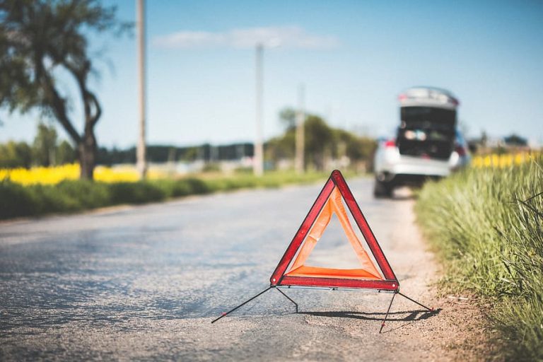 Дорожно-строительные работы ведутся сейчас на 106 участках дорог по всей Латвии