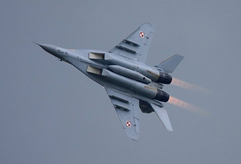 В Астраханской области разбился самолет МиГ-29