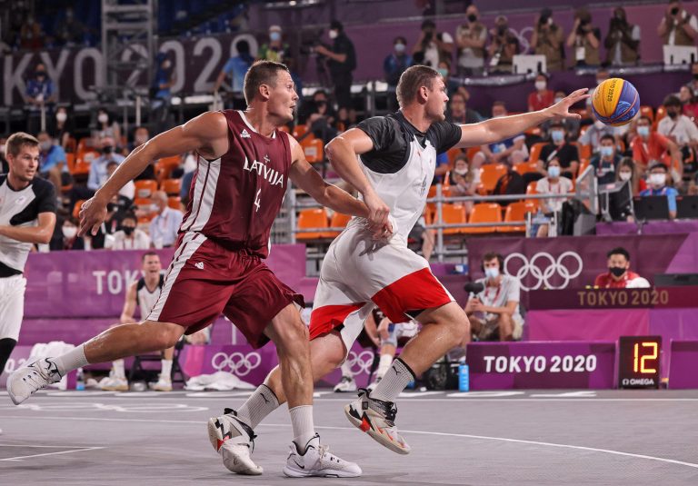 Победа Латвии в баскетболе 3×3 стала самым рейтинговым событием Олимпиады в России