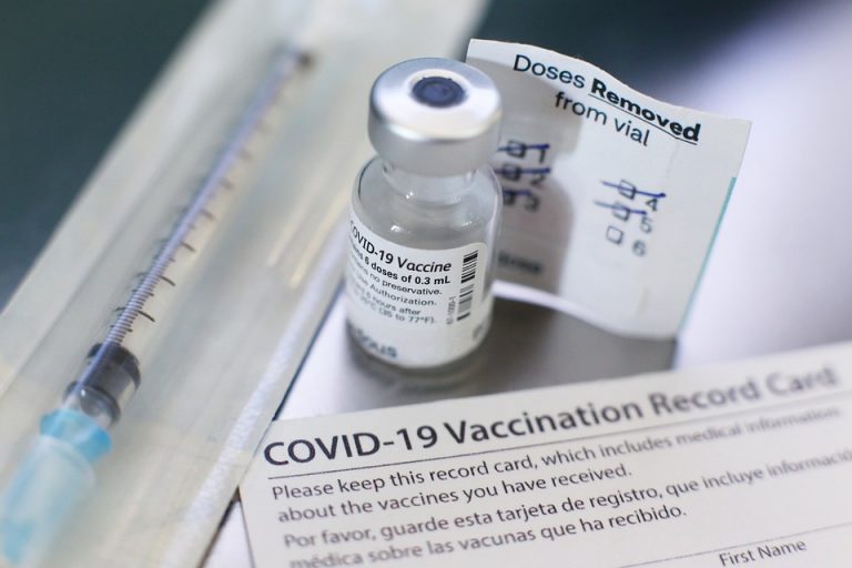 В Латвии выявлено 73 новых случая COVID, о смертях не сообщается