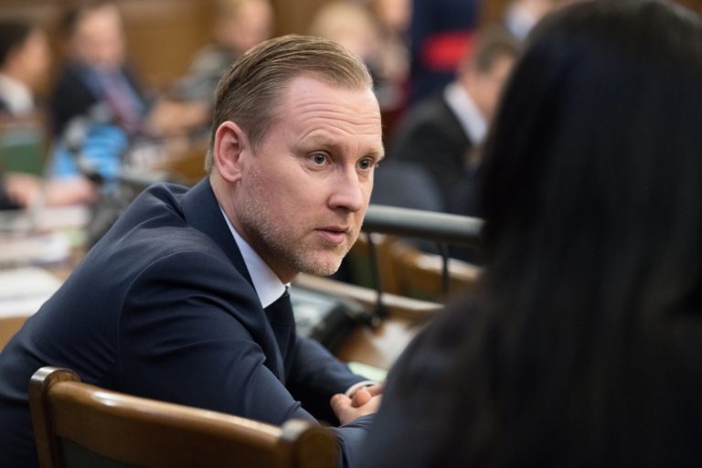 ЦИК отклонил предложение Гобземса начать сбор подписей за референдум о добровольной вакцинации