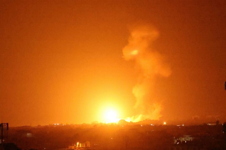 Израиль нанес удар по Газе после запуска воздушных шаров со взрывчаткой