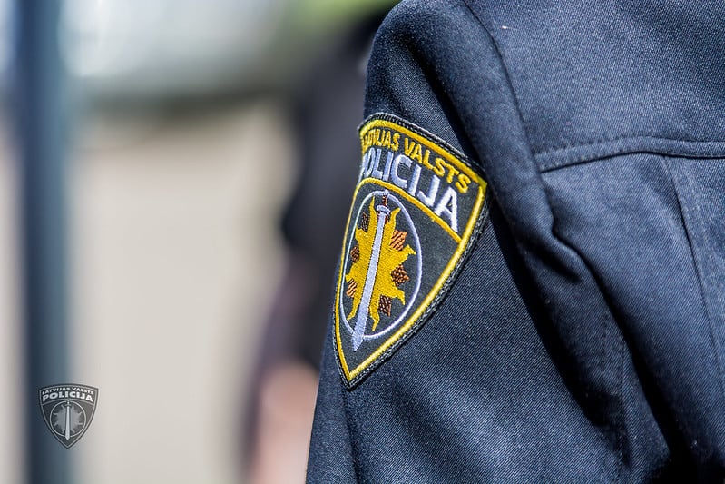 В Елгаве расследуют две смерти: парень мог убить девушку, а затем покончить с собой
