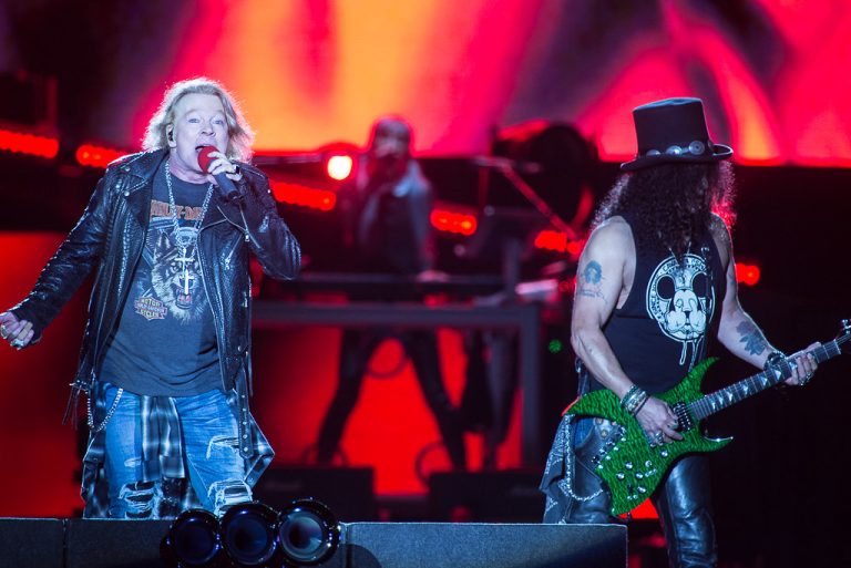 Guns N’ Roses выпустили «новую» песню впервые за 13 лет