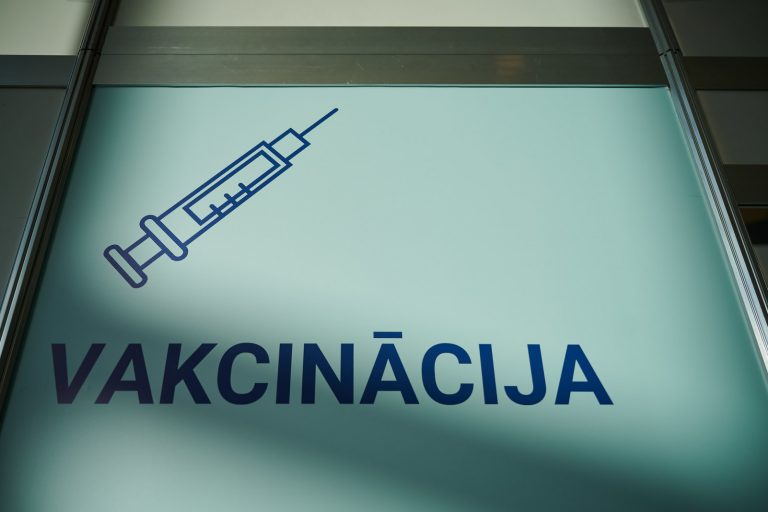 В конце сентября в Риге начнется выездная вакцинация