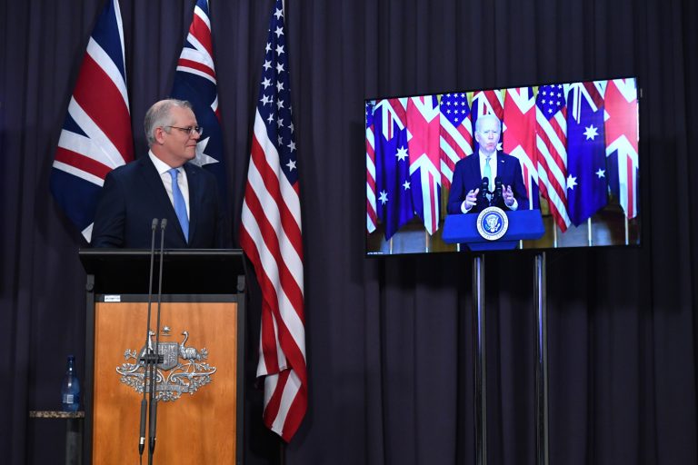 Франция отозвала послов из США и Австралии из-за создания союза AUKUS