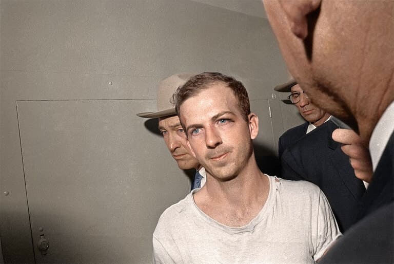 Посмотрите на историю глазами ее современников: 20 фотографий, которые дают возможность путешествовать во времени