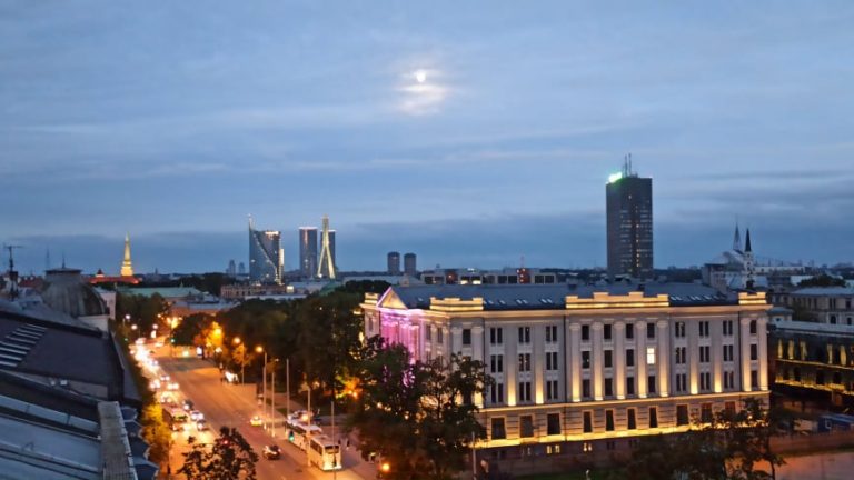В Латвии наступил последний день астрономического лета — будет облачно и местами дождливо