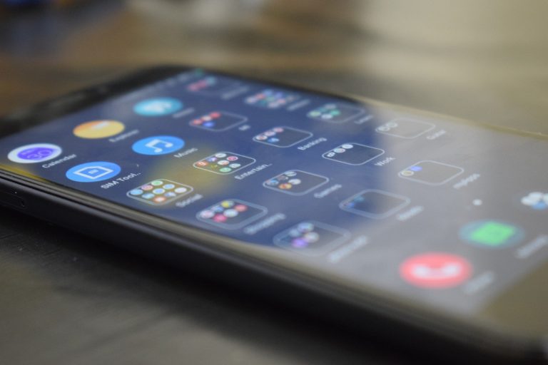 Минобор Литвы рекомендует отказаться от использования китайских смартфонов