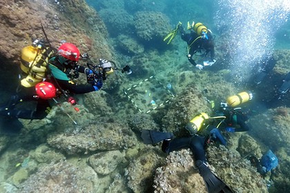 Отправившиеся чистить море дайверы обнаружили у берегов Испании один из крупнейших кладов золотых монет