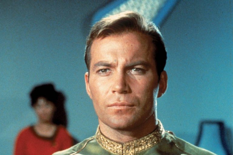 Актер, сыгравший капитана Кирка в сериале Star Trek, полетит в космос