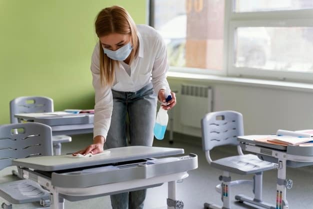 268 образовательных учреждений работают в удаленном формате из-за COVID