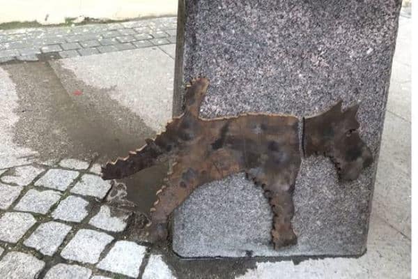 В Санкт-Петербурге собаке Довлатова установили памятник